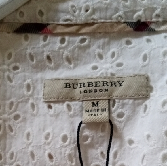 Burberry White Eyelet Blouse Nova Check Trimmed Made in Italy- Size M- NWT - Picture 5 of 9